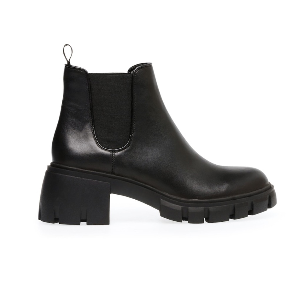 Steve Madden Howler Chelsea Boots